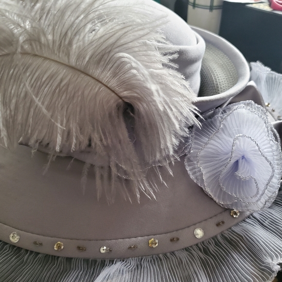 NWT Milano Dirby Feather Hat - Picture 8 of 11